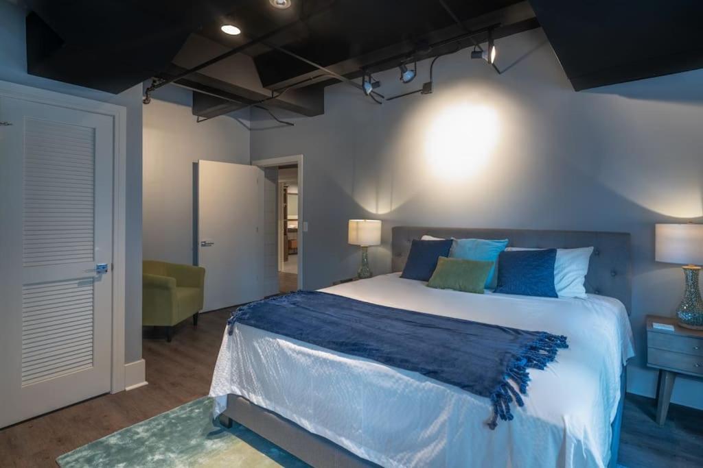Contemporary Flat At The Maddox Nashville