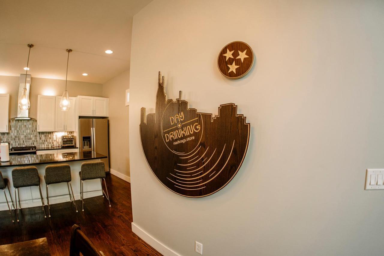 Holiday home Huge4bedr10mintodtownsafe