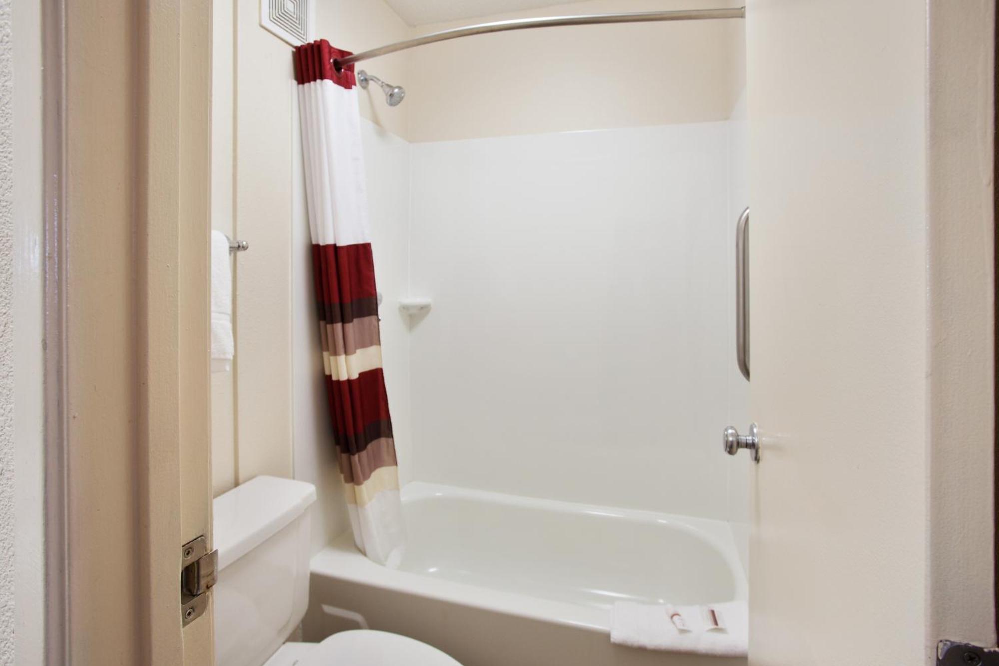 Red Roof South - Fairgrounds Hotel 3*