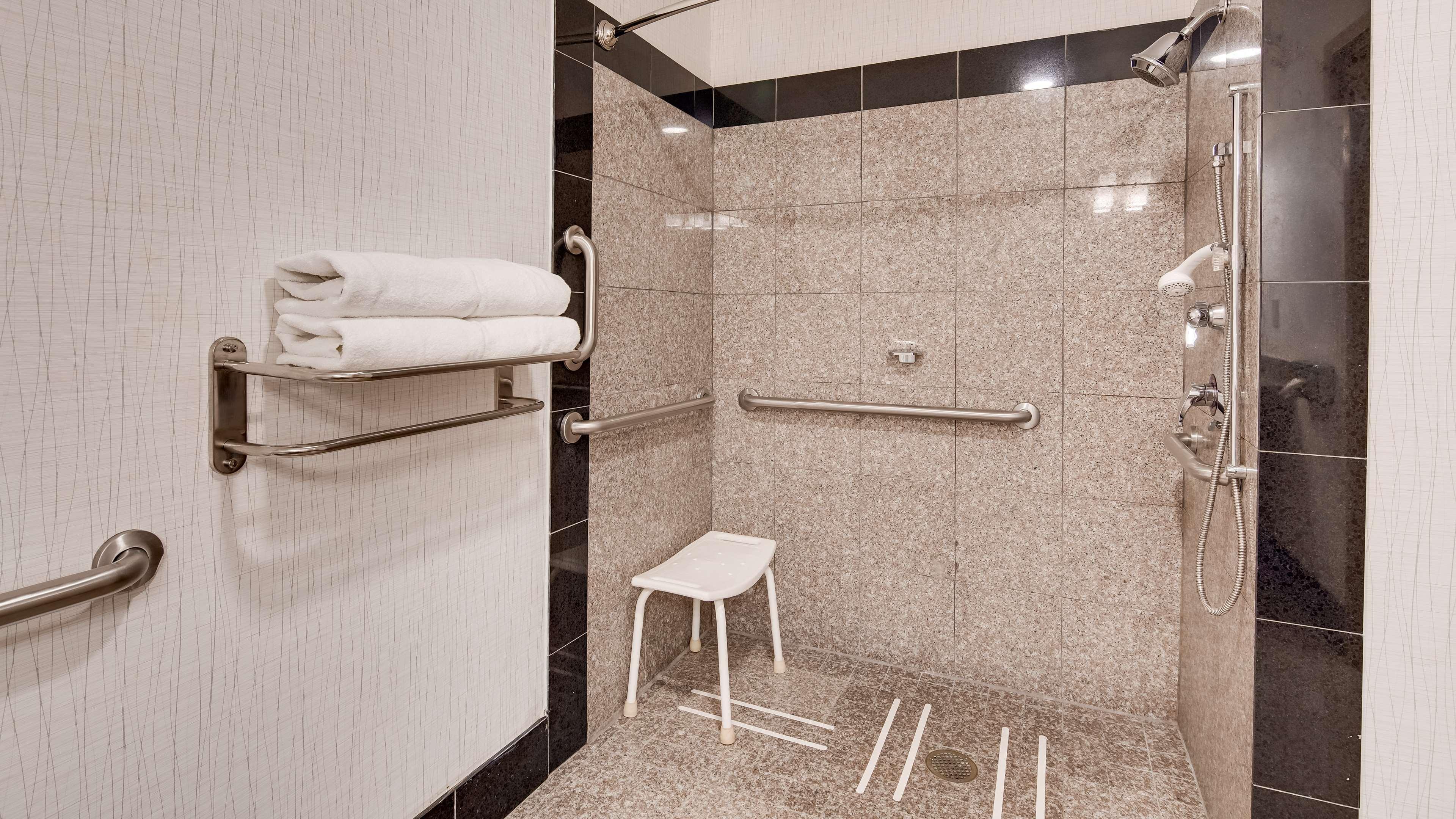 Best Western Plus Belle Meade & 2* Nashville