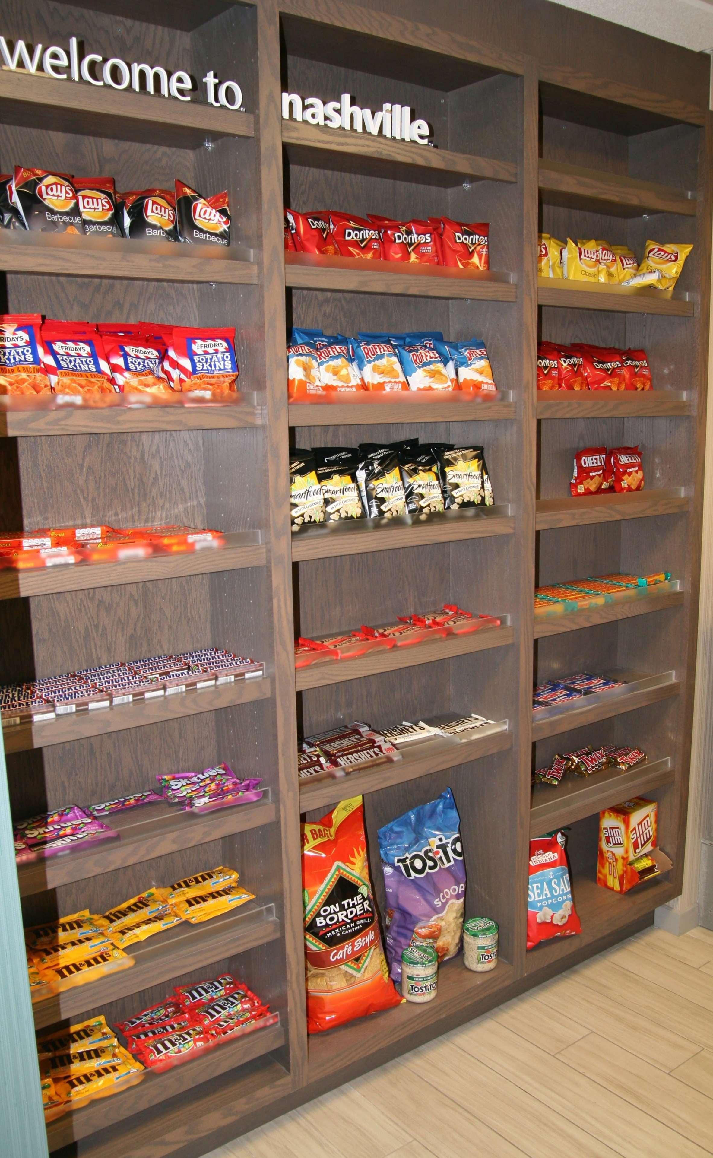 Hampton & Nashville-airport 3*