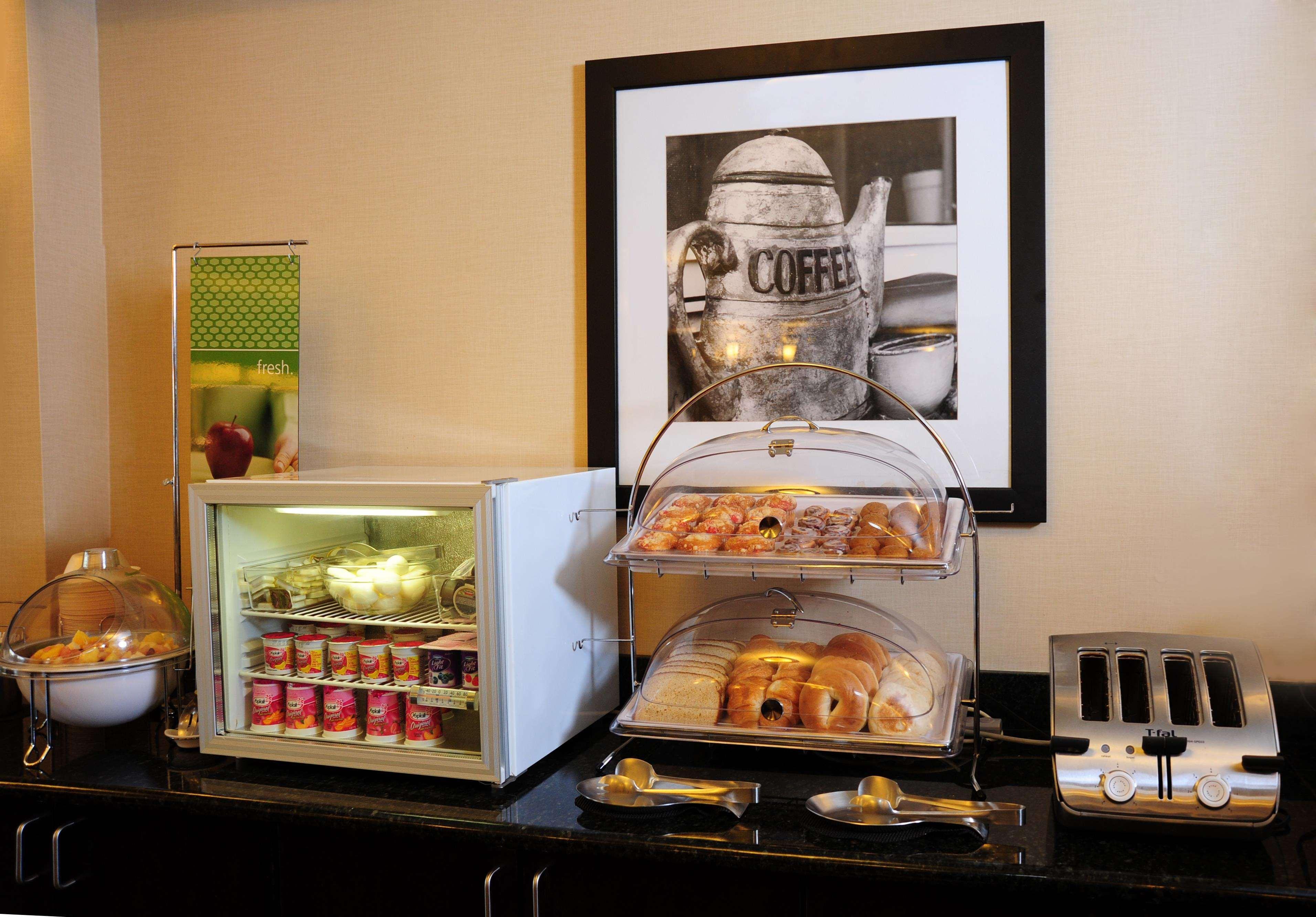 Hampton & Nashville-airport