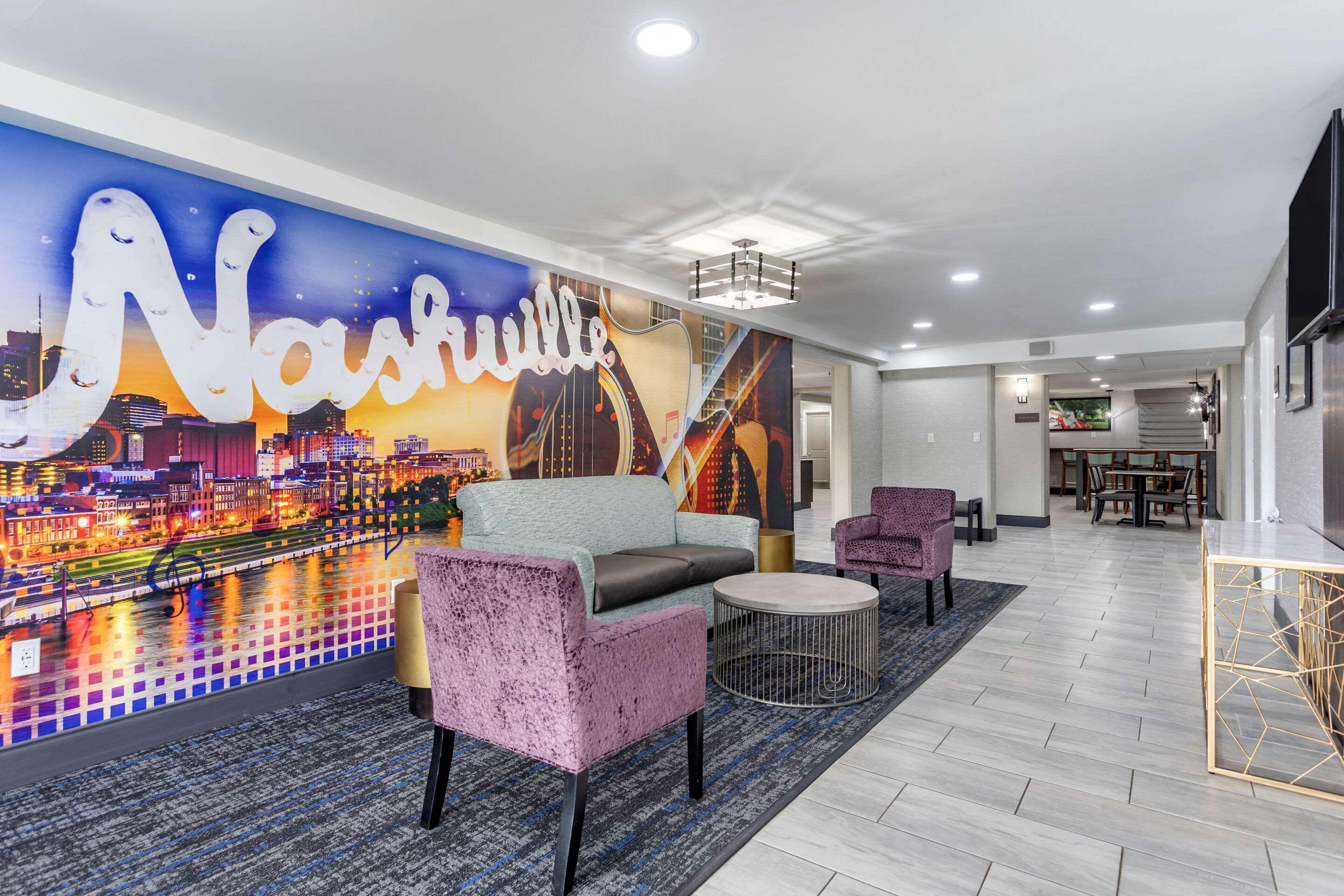 Inn Comfort - Opryland Area