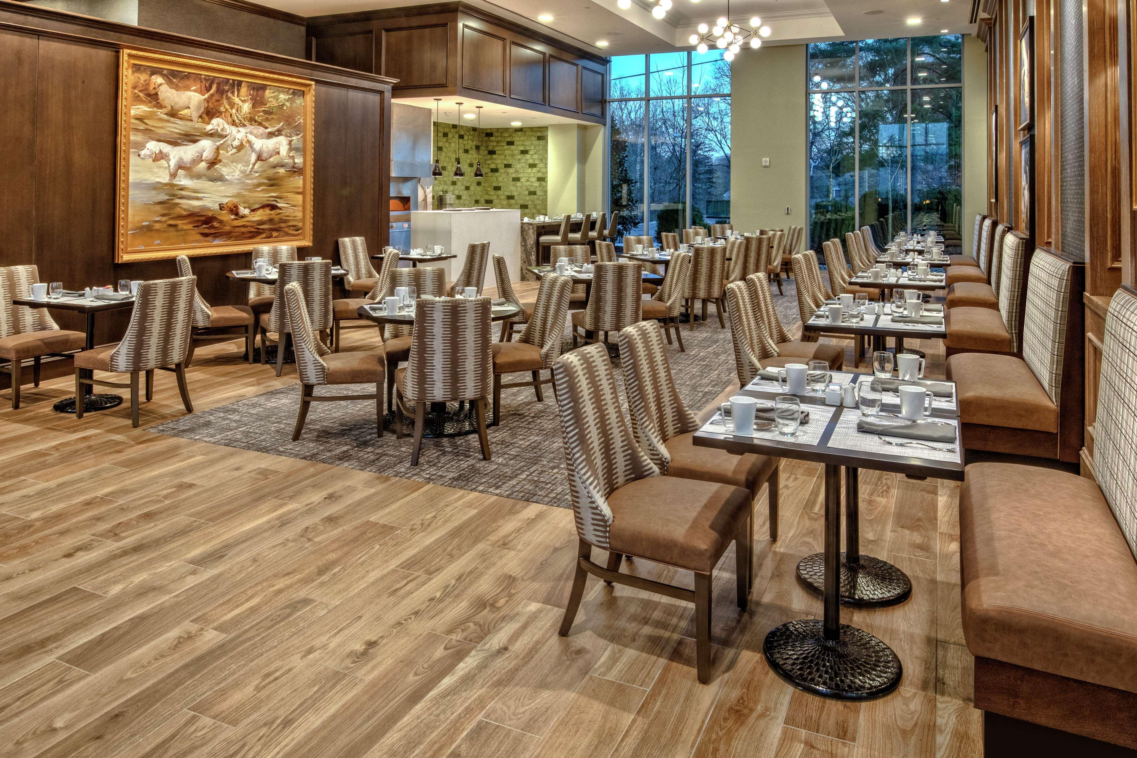 Hotel Hilton Hills