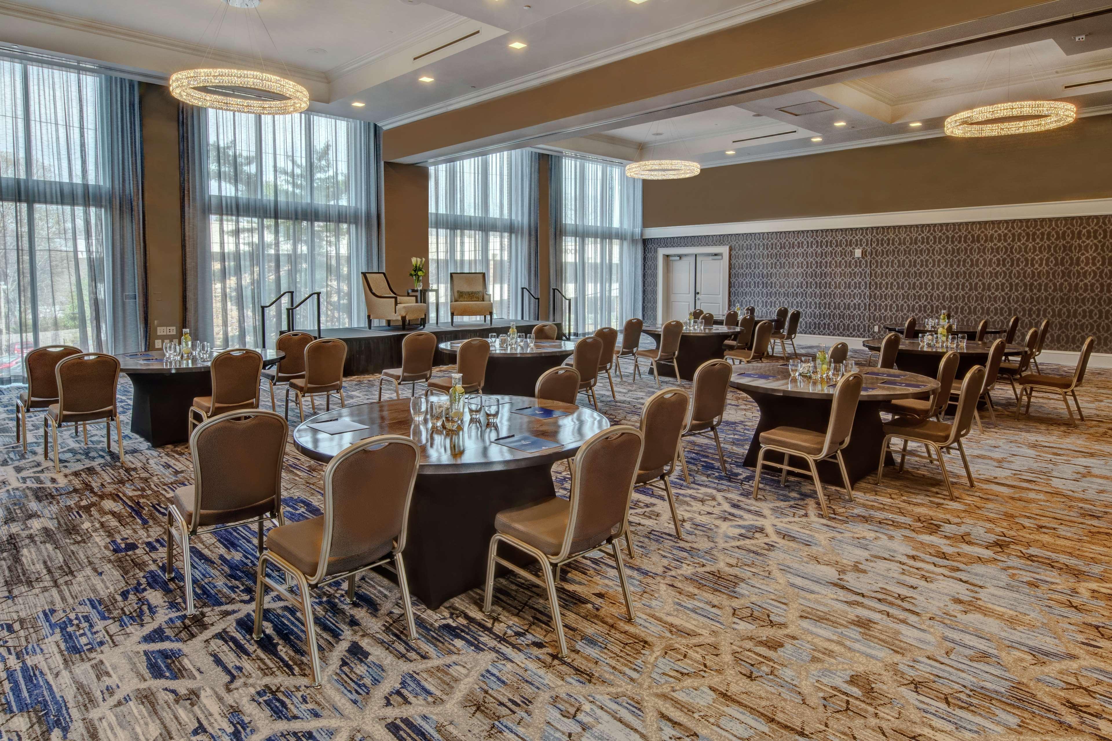 Hilton Hills Hotel