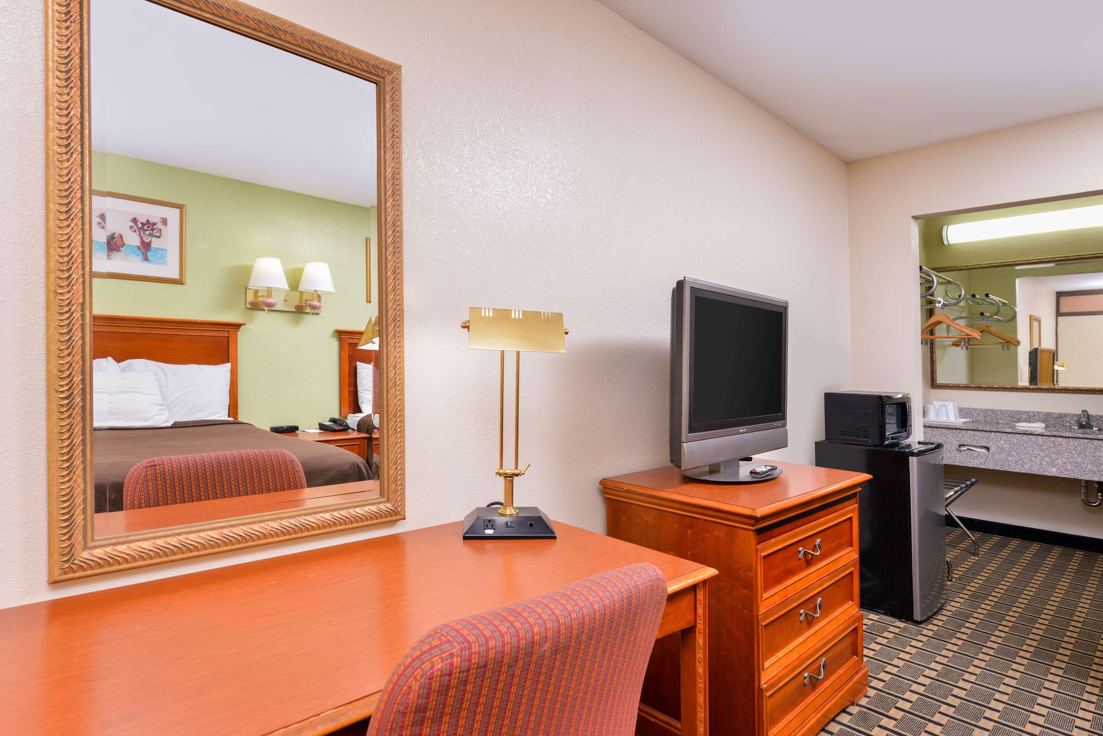 Americas Best Value Inn-nashville/airport South 2* Nashville