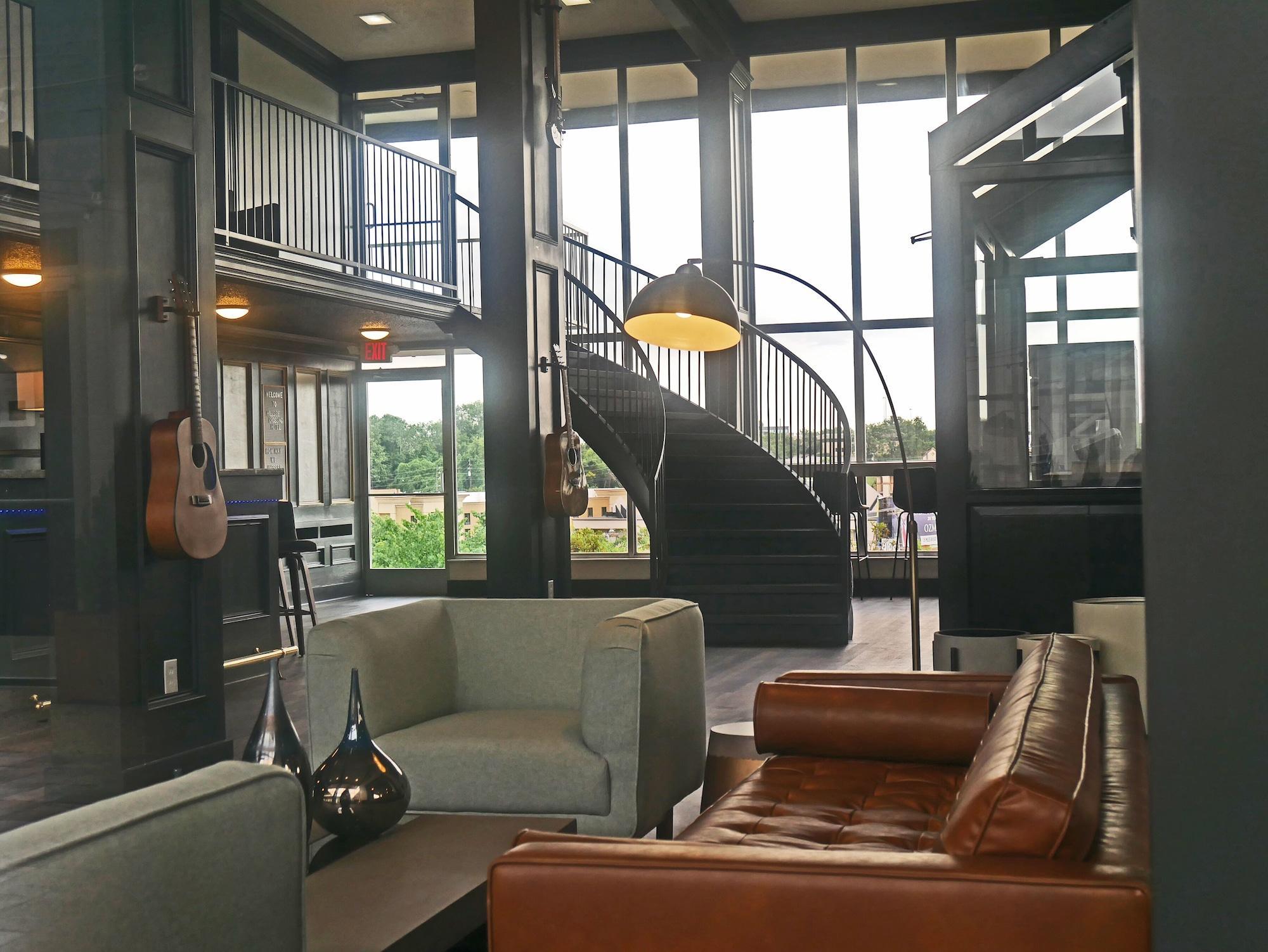 Hillside Crossing Hotel