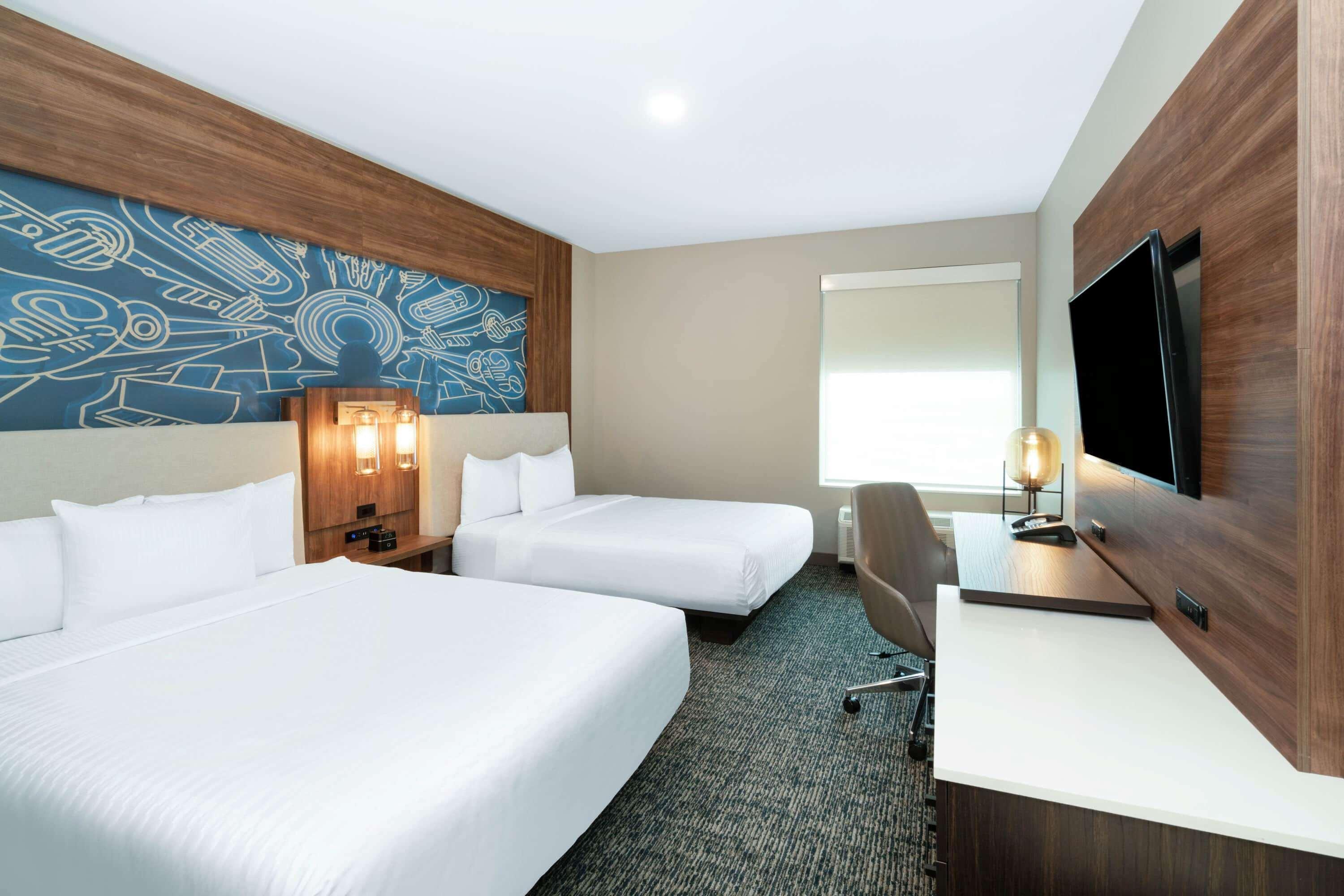 La Quinta & By Wyndham Downtown Stadium Hotel Nashville