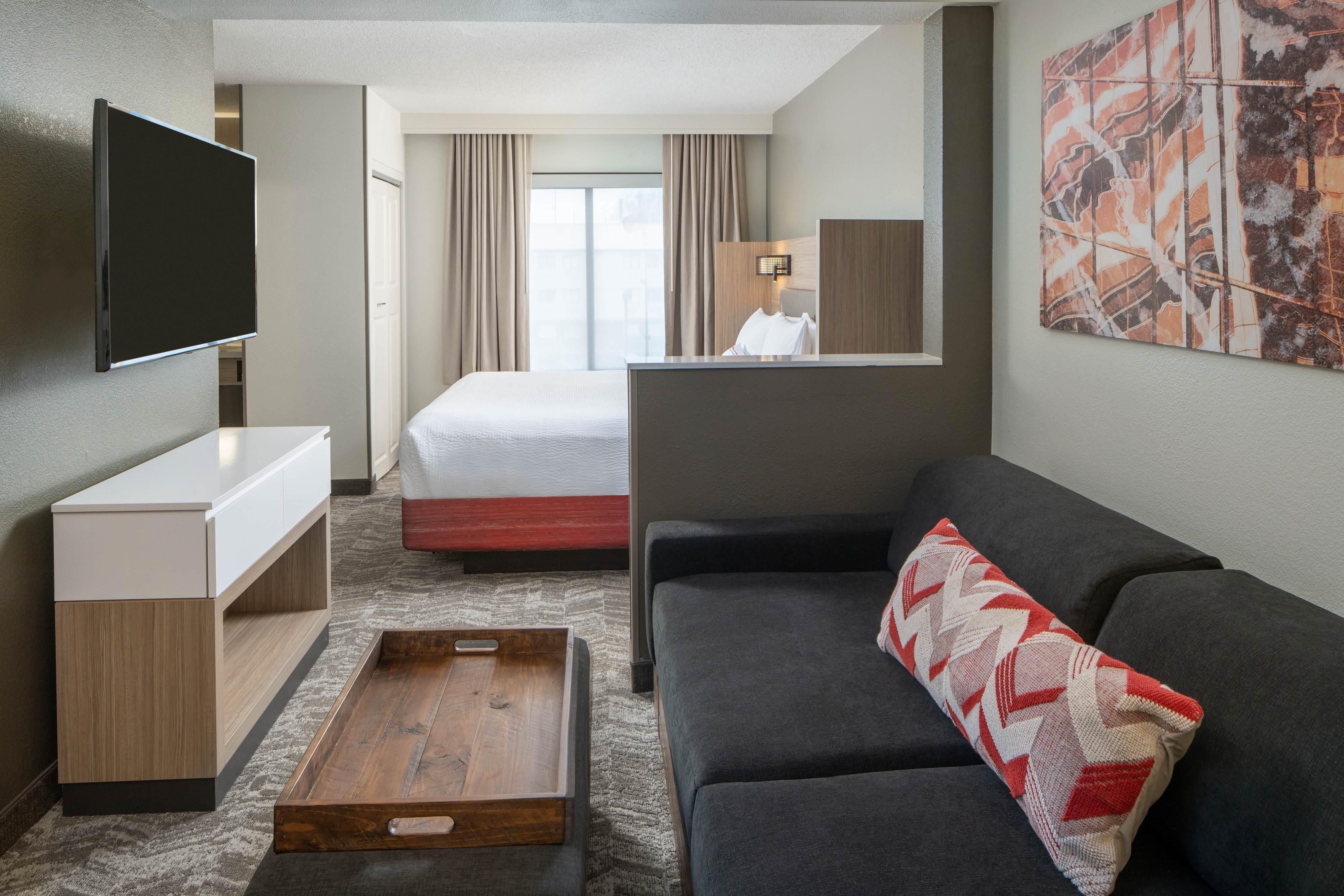 Sonesta Select Airport Hotel