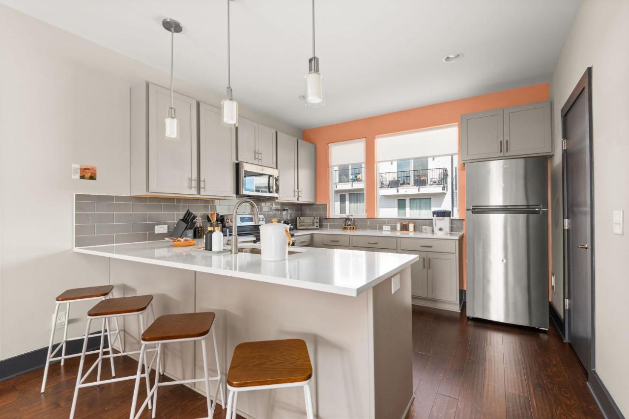 Twin Townhomes On Fern *