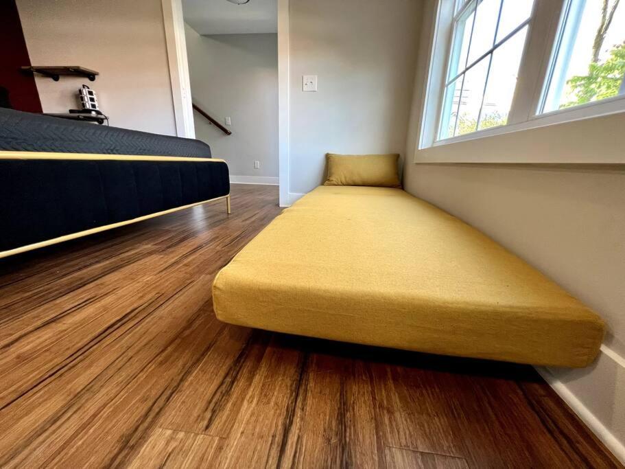 Jink Hippies And Cowboys - 7 Beds - Sleeps 10 * Nashville