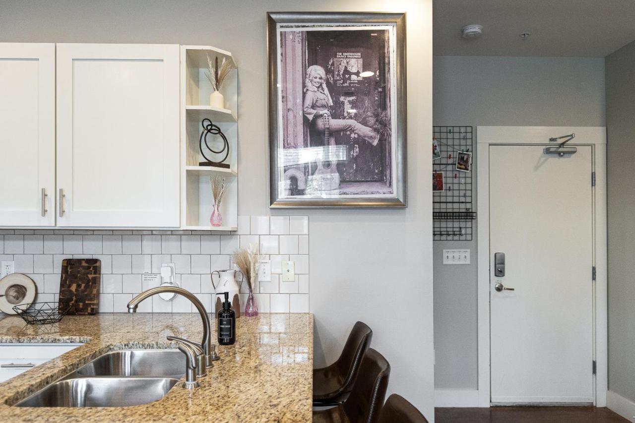 Stunning Minutes From Broadway * Nashville