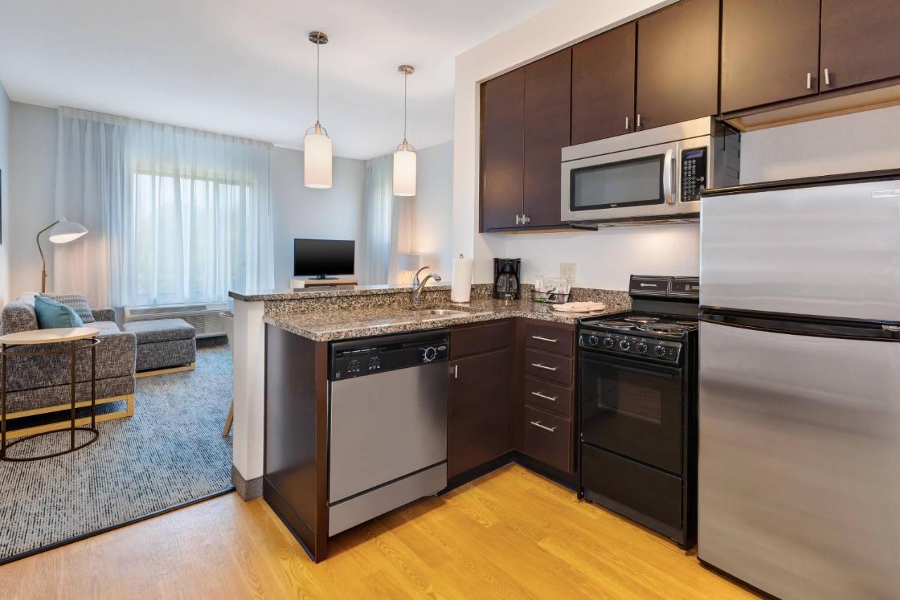 Towneplace By Marriott Airport Hotel 3*