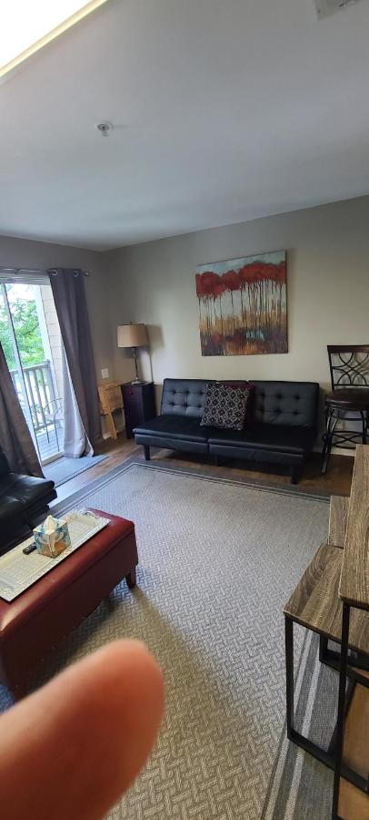 Captain's Quarters Riverfront #2 * Nashville