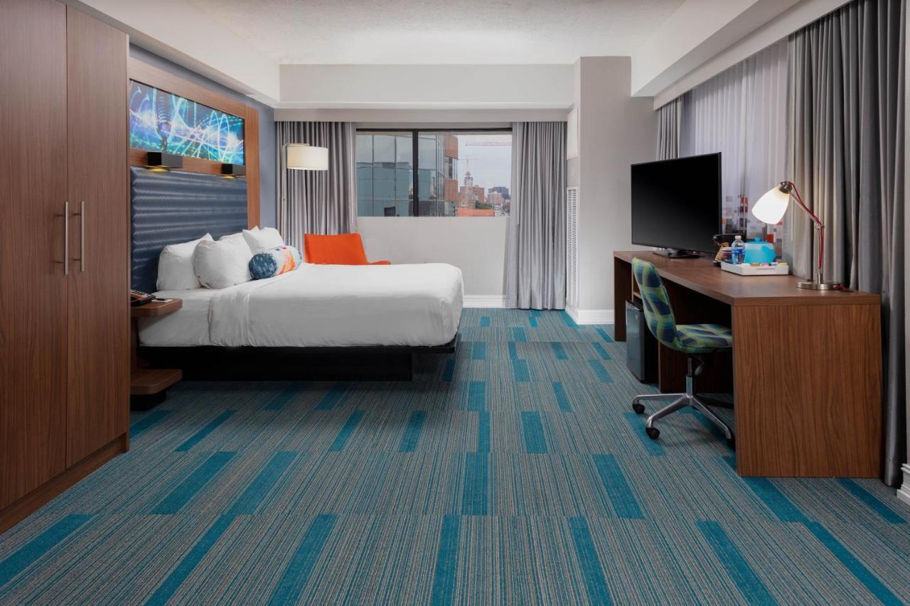 Aloft West End Hotel