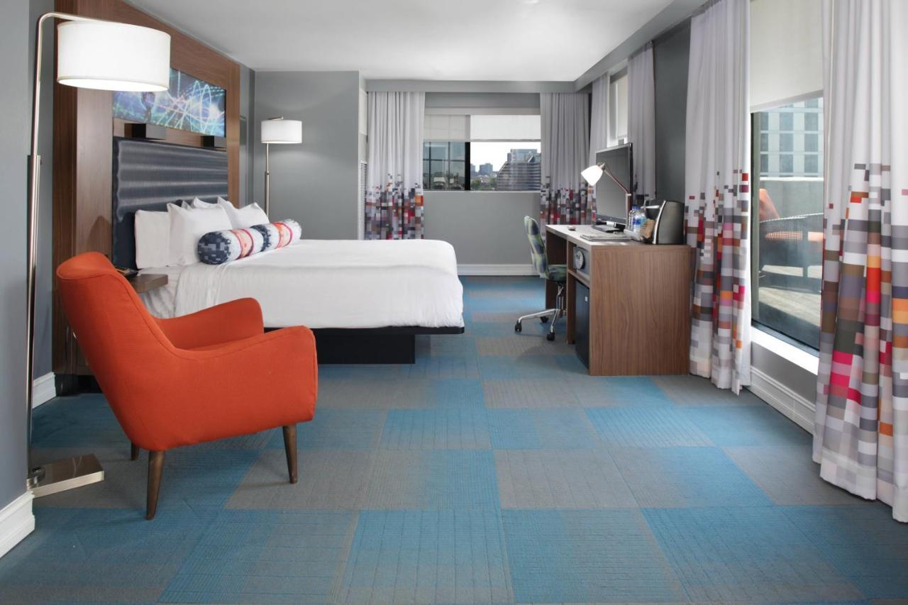 Aloft West End Hotel