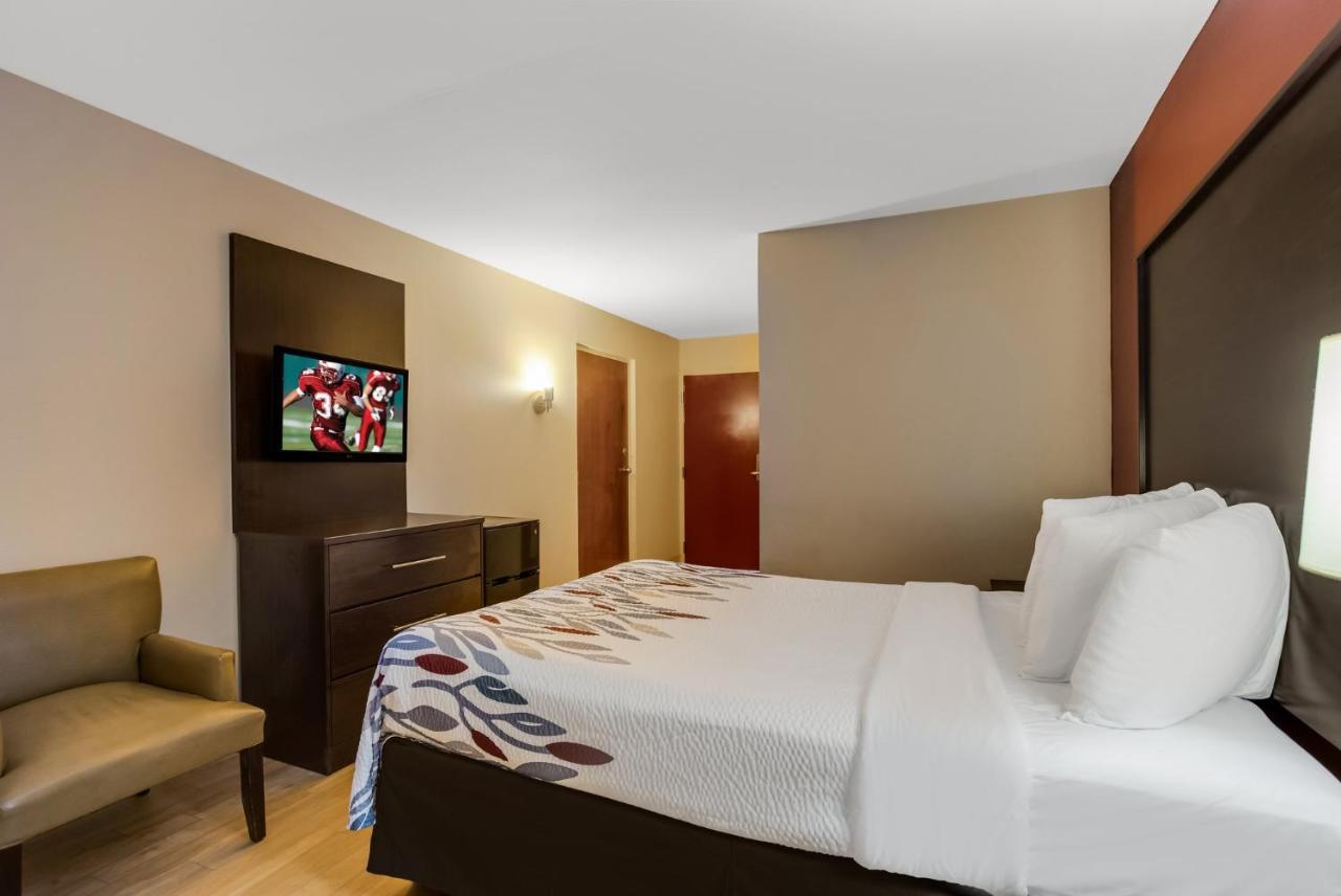 Red Roof - Music 2* Nashville