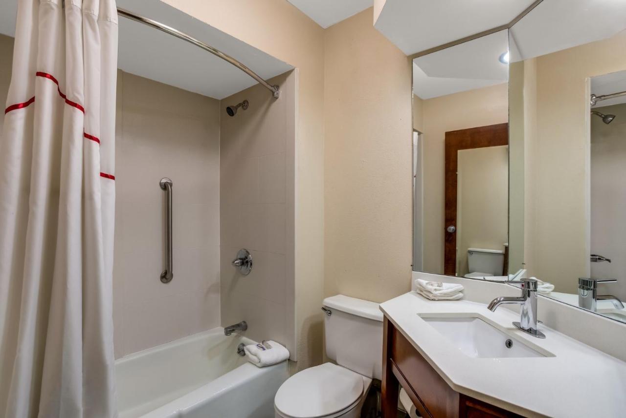 Red Roof - Music Nashville