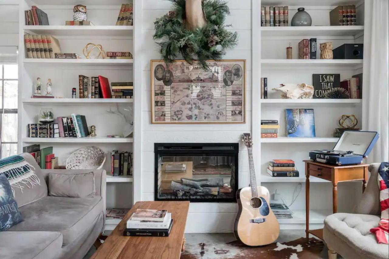Hip, Cozy With A Fire Pit In Cleveland Park Holiday home Nashville