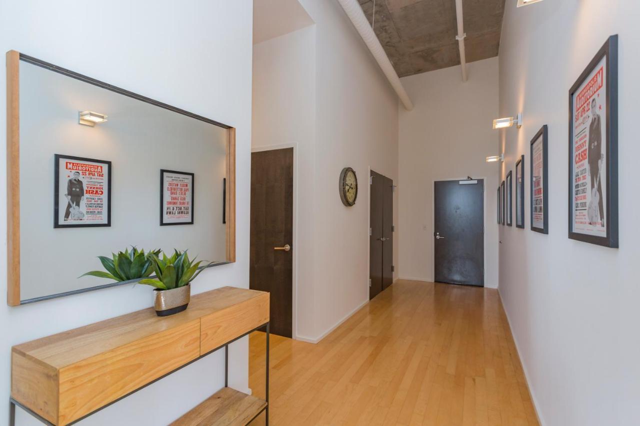 Luxe Two Bedroom Penthouse With Skyline Views, Internet, Gym Holiday home Nashville