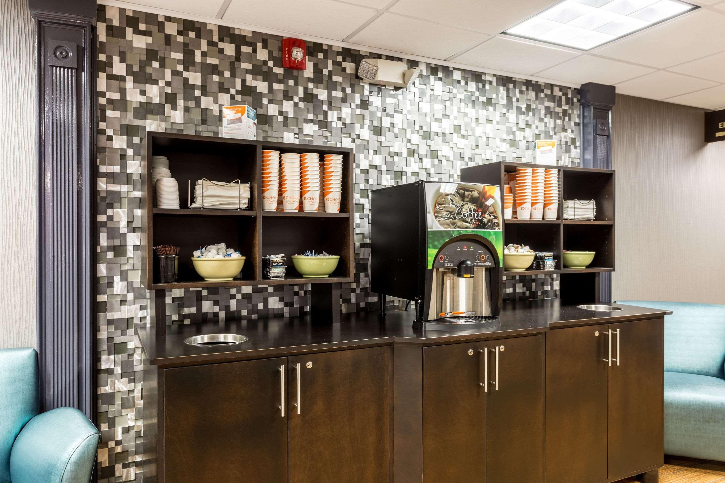 Comfort & Downtown - Stadium Hotel 2*