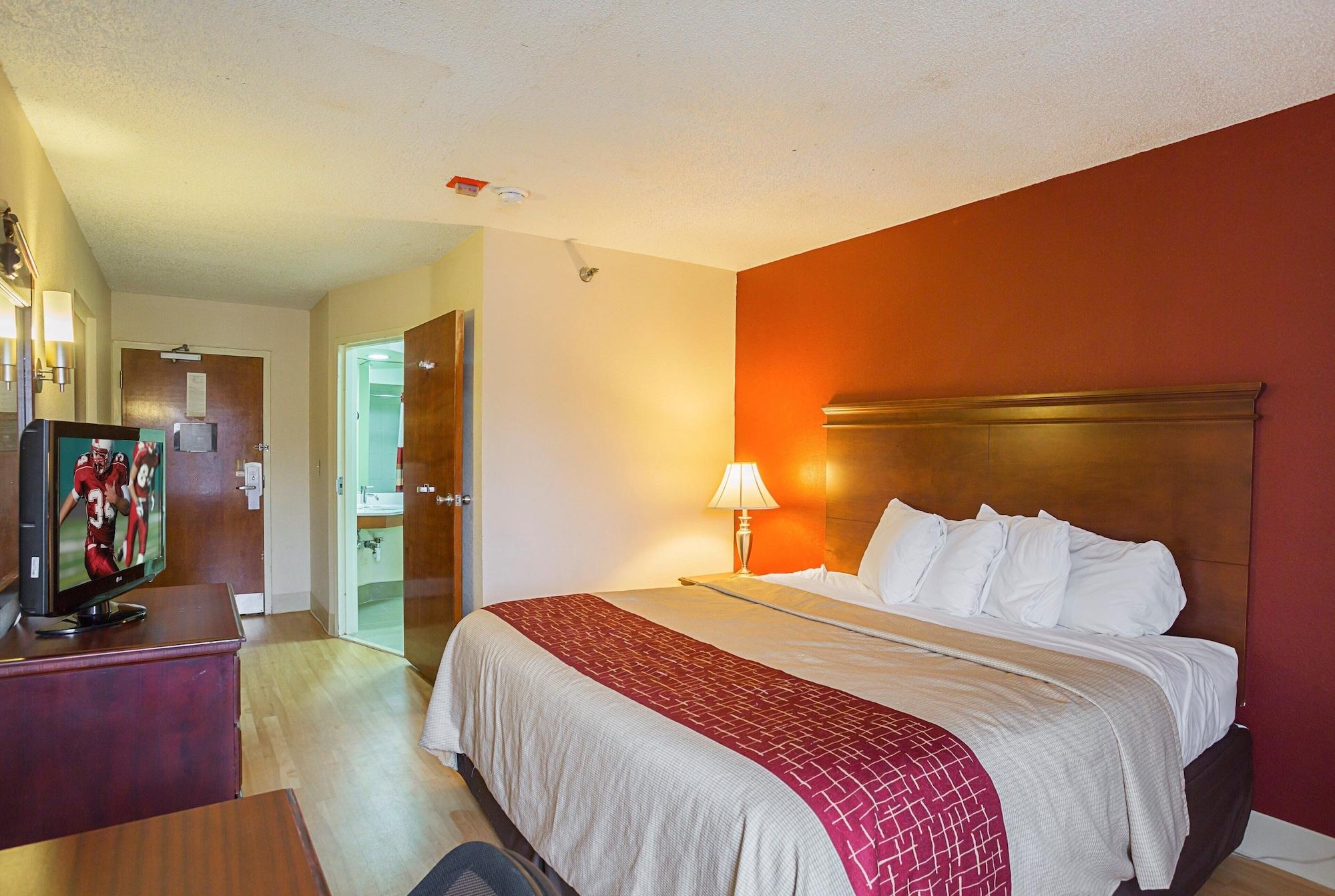 Red Roof - Music Motel 2*