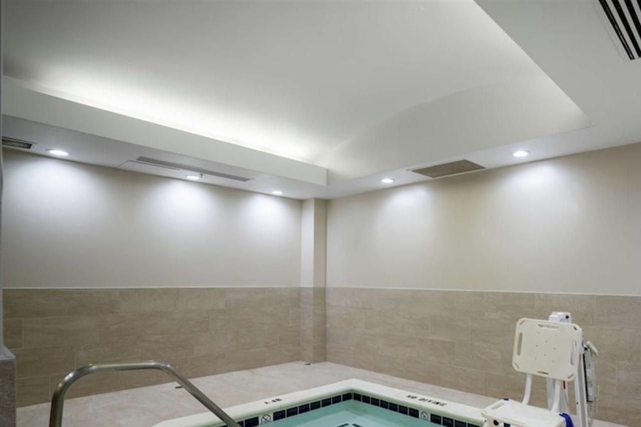 Embassy - At Vanderbilt 3*