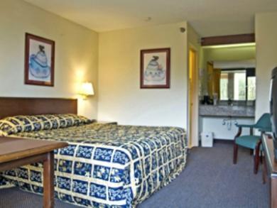 Hotel 6-nashville, Tn - Airport 2*