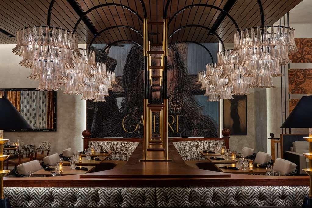 Fraye Curio Collection By Hilton Hotel