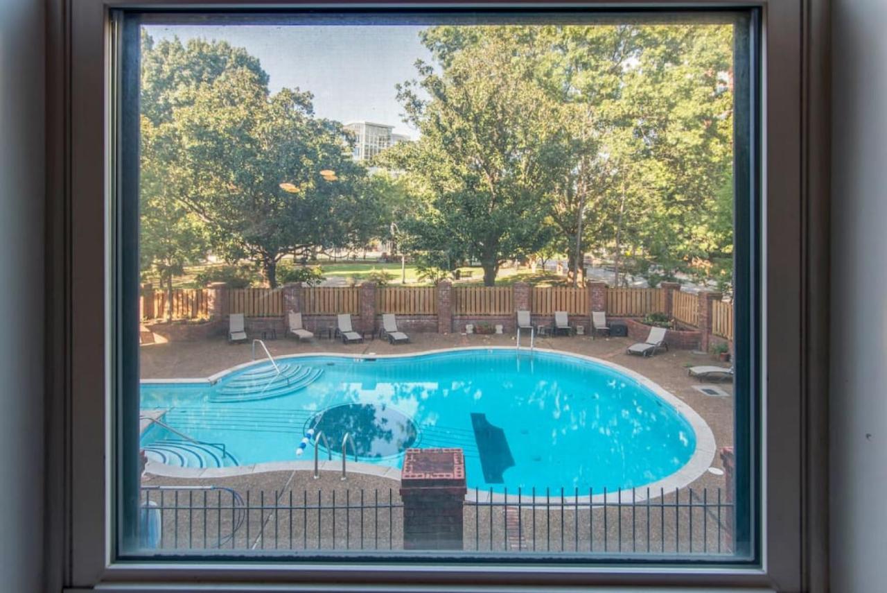 Famous Music Row 1 Bedroom With Free Parking And Pool * Nashville