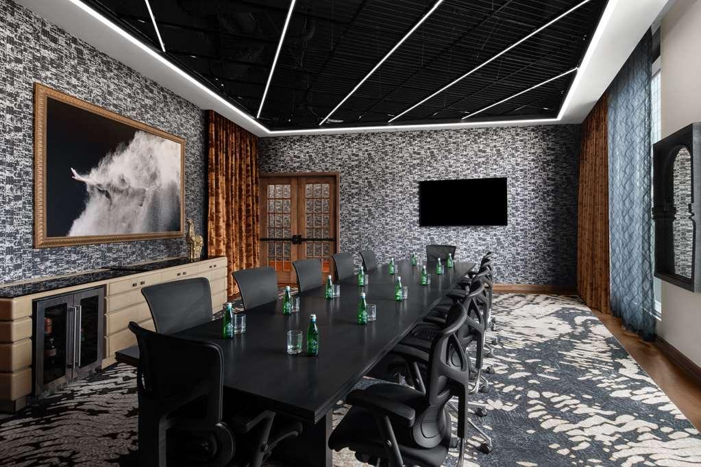 Fraye Curio Collection By Hilton Nashville