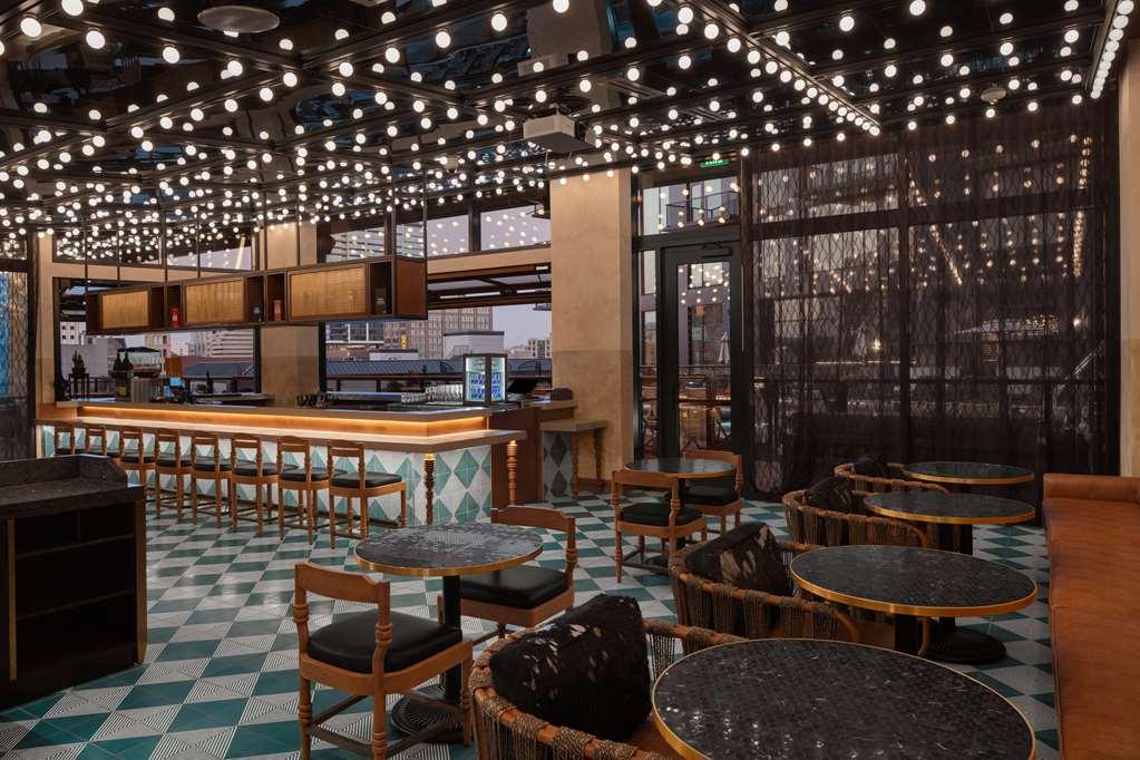 Fraye Curio Collection By Hilton Hotel