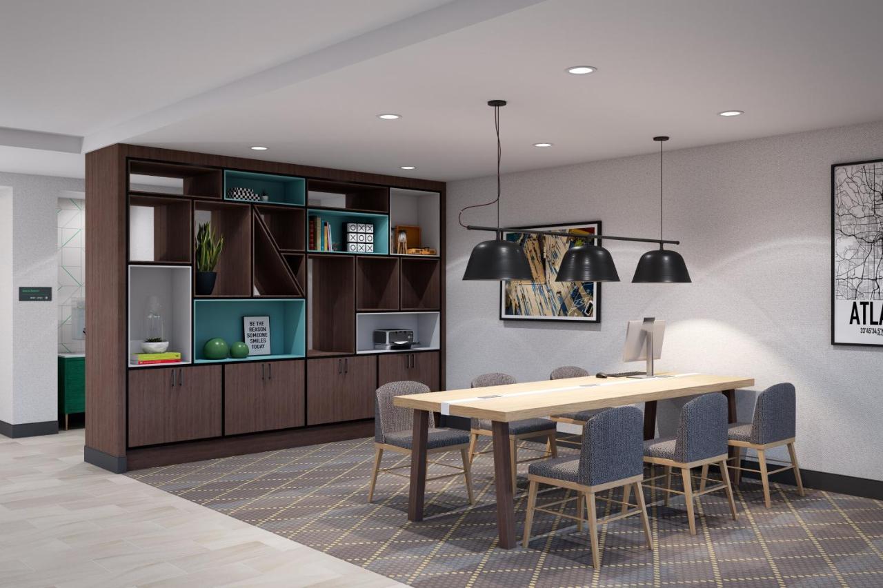 Hotel Airport By Ihg 3*