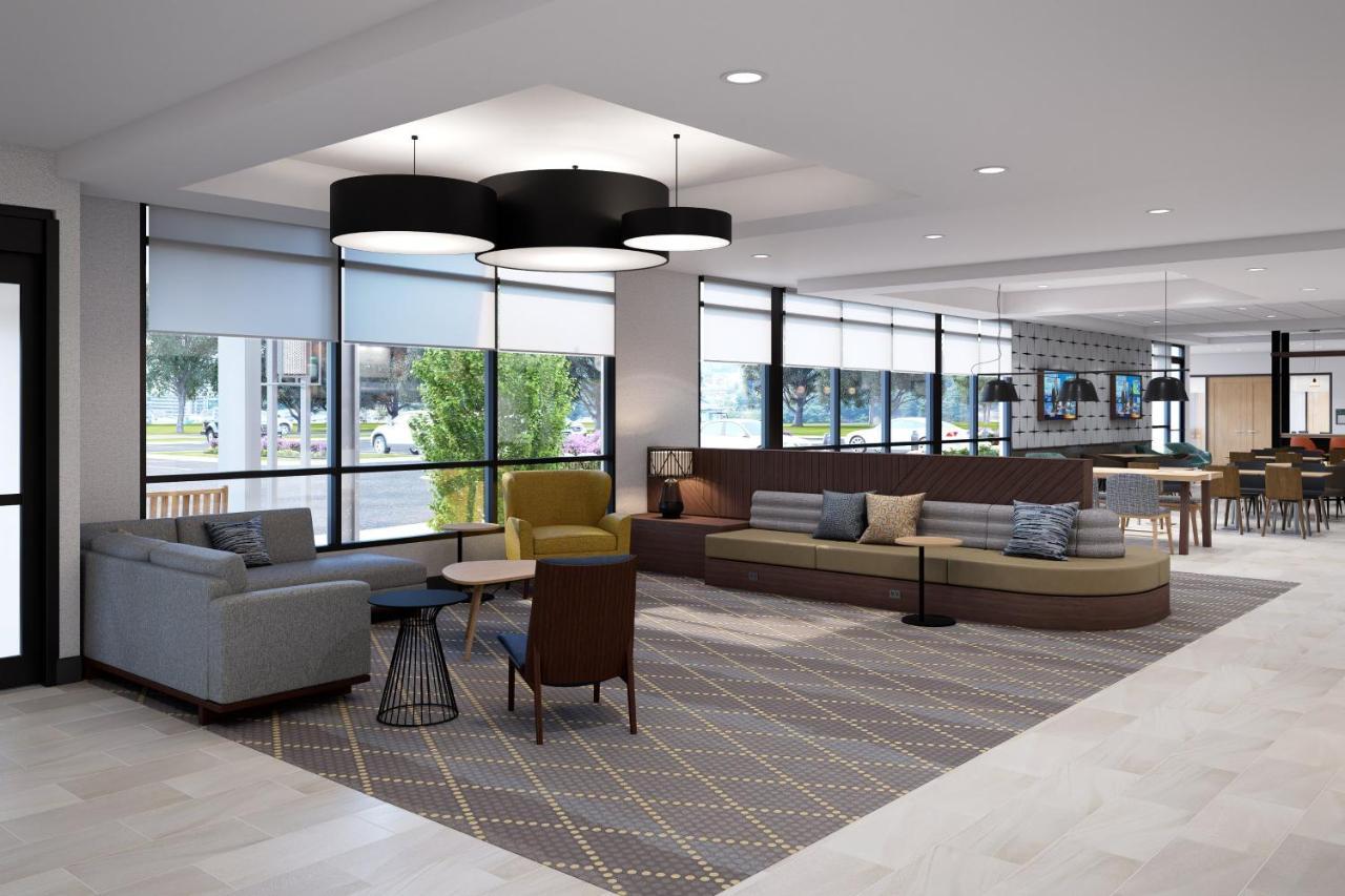 Hotel Airport By Ihg 3*