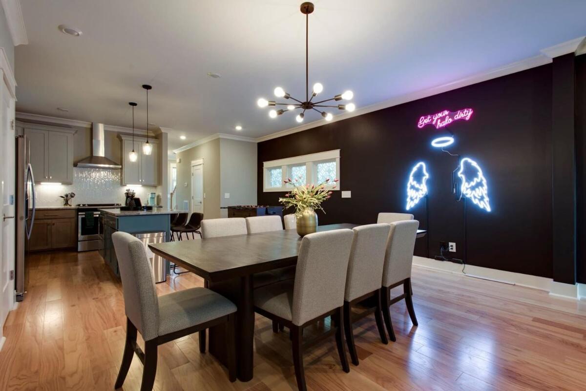 Fast 12 Beds Large Yard Free Parking Holiday home Nashville