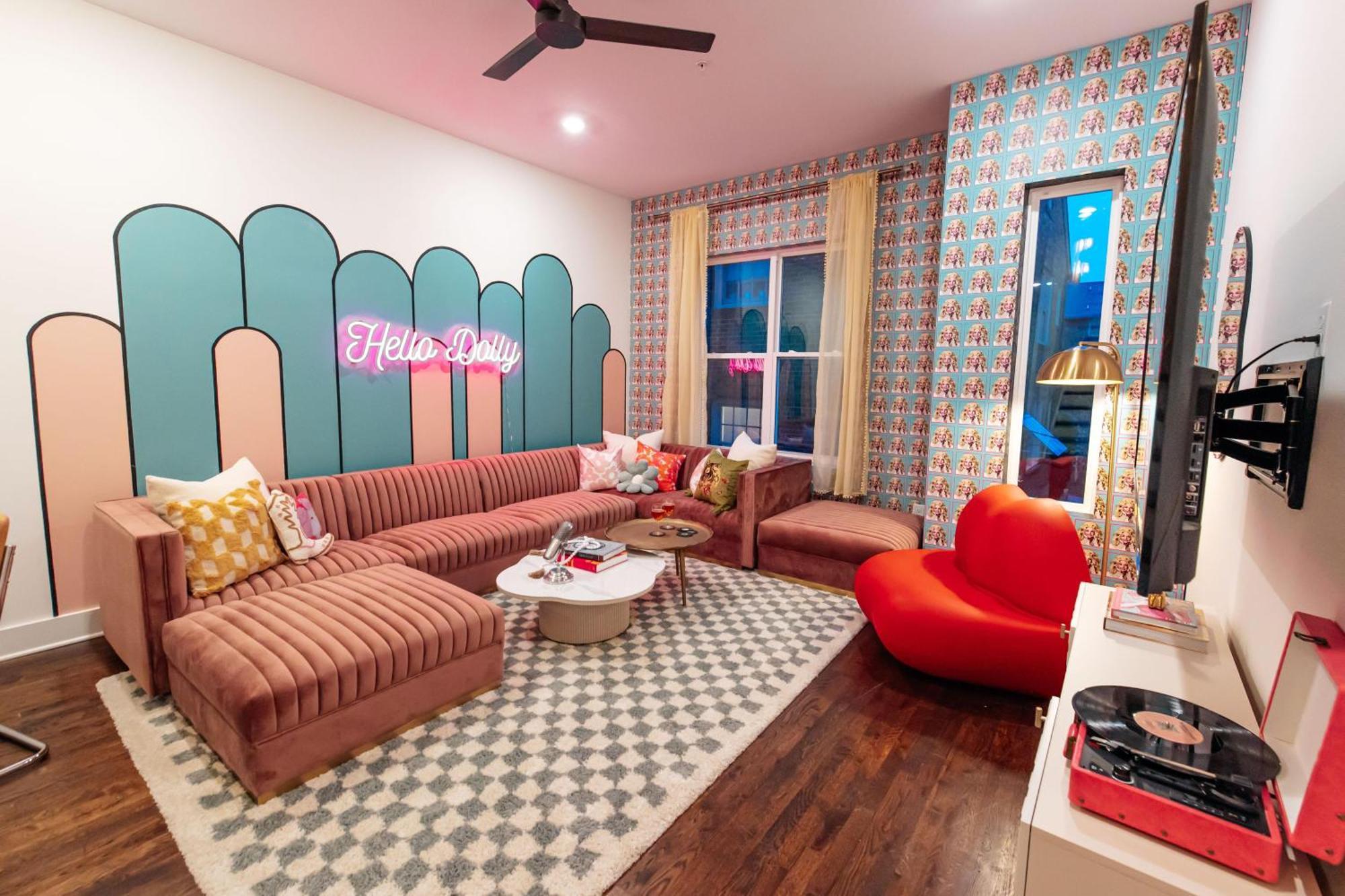 - 2001 Convent Place Unit 12 - #2 *