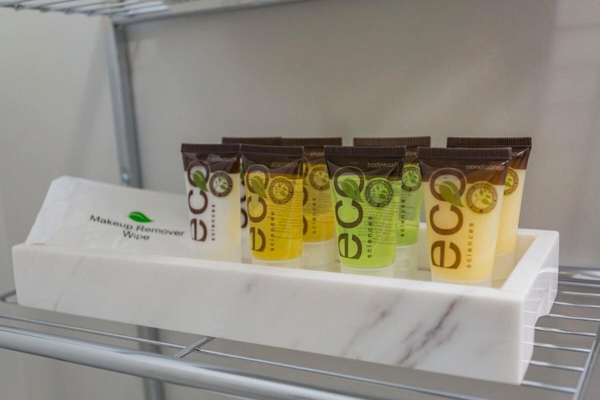 Two Cozysuites Stylish Music Row With Parking Apartment *