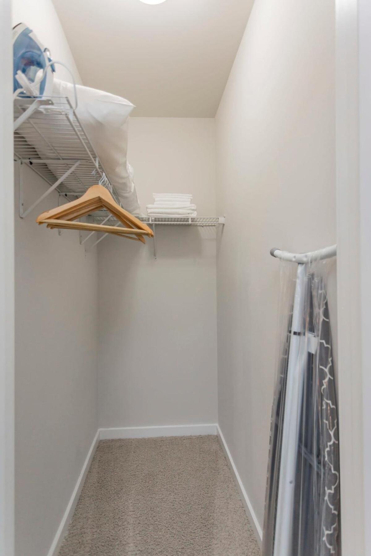 Apartment Cozysuites Two Stylish Music Row With Parking *