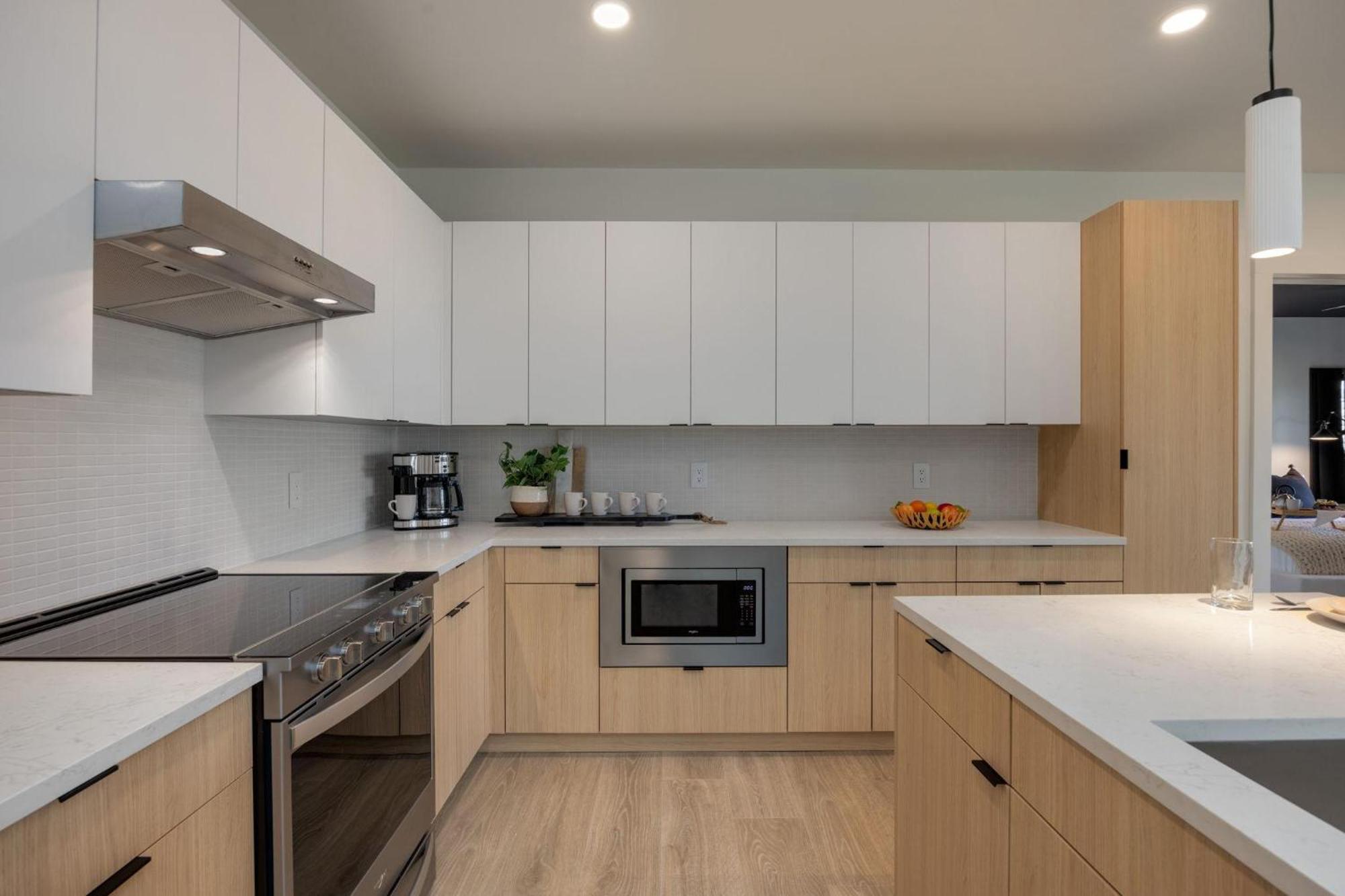 Hyve - Eden Elegance - Walk To Broadway Holiday home