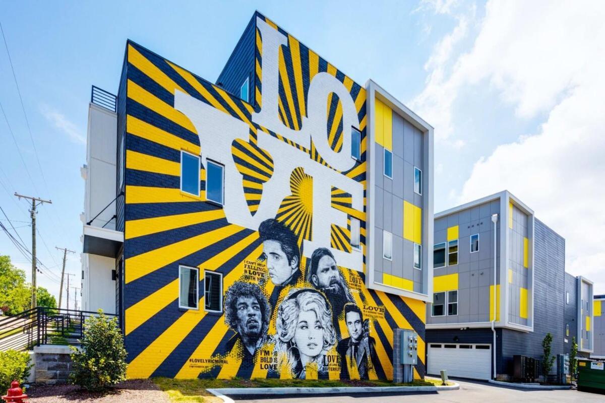 Holiday home New East Oasis 13beds Roofdeck Free Parking *