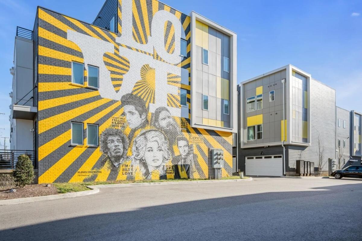 New Pink Howdy Oasis 13 Beds Rooftop View Parking Nashville