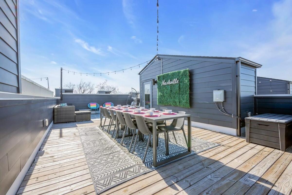 Holiday home New Pink Howdy Oasis 13 Beds Rooftop View Parking
