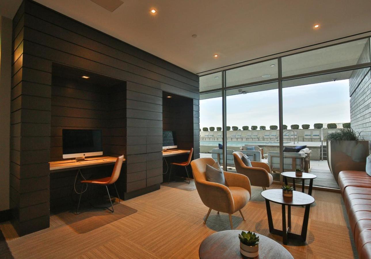 Apartment Deluxe On Broadway