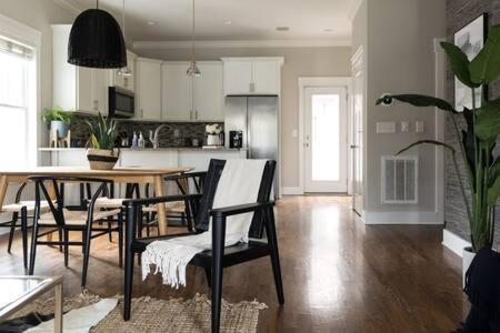 The Edgehill House - Close To Belmont & Vanderbilt Holiday home Nashville