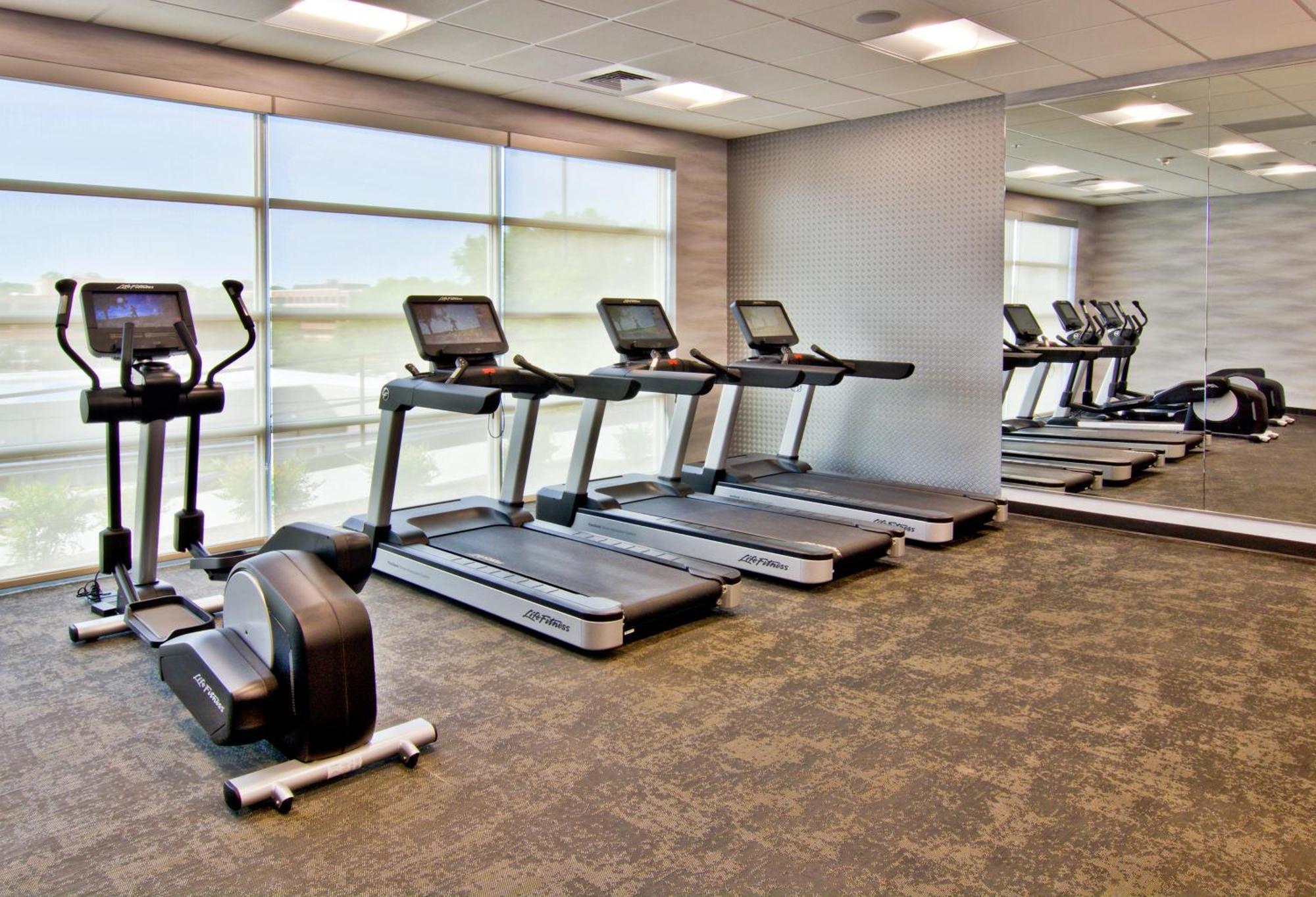 Fairfield & By Marriott Airport
