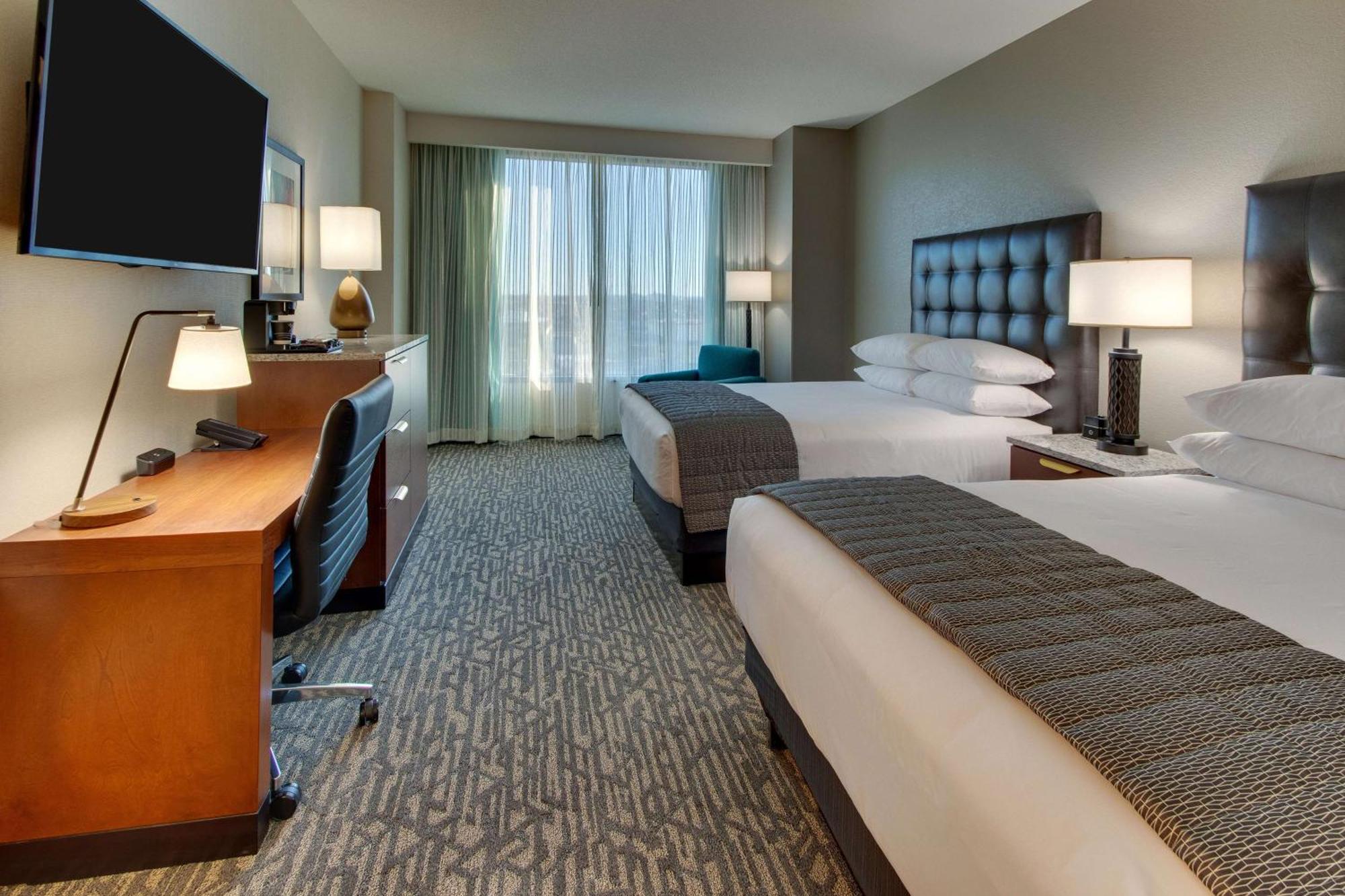 Drury Plaza Downtown Hotel