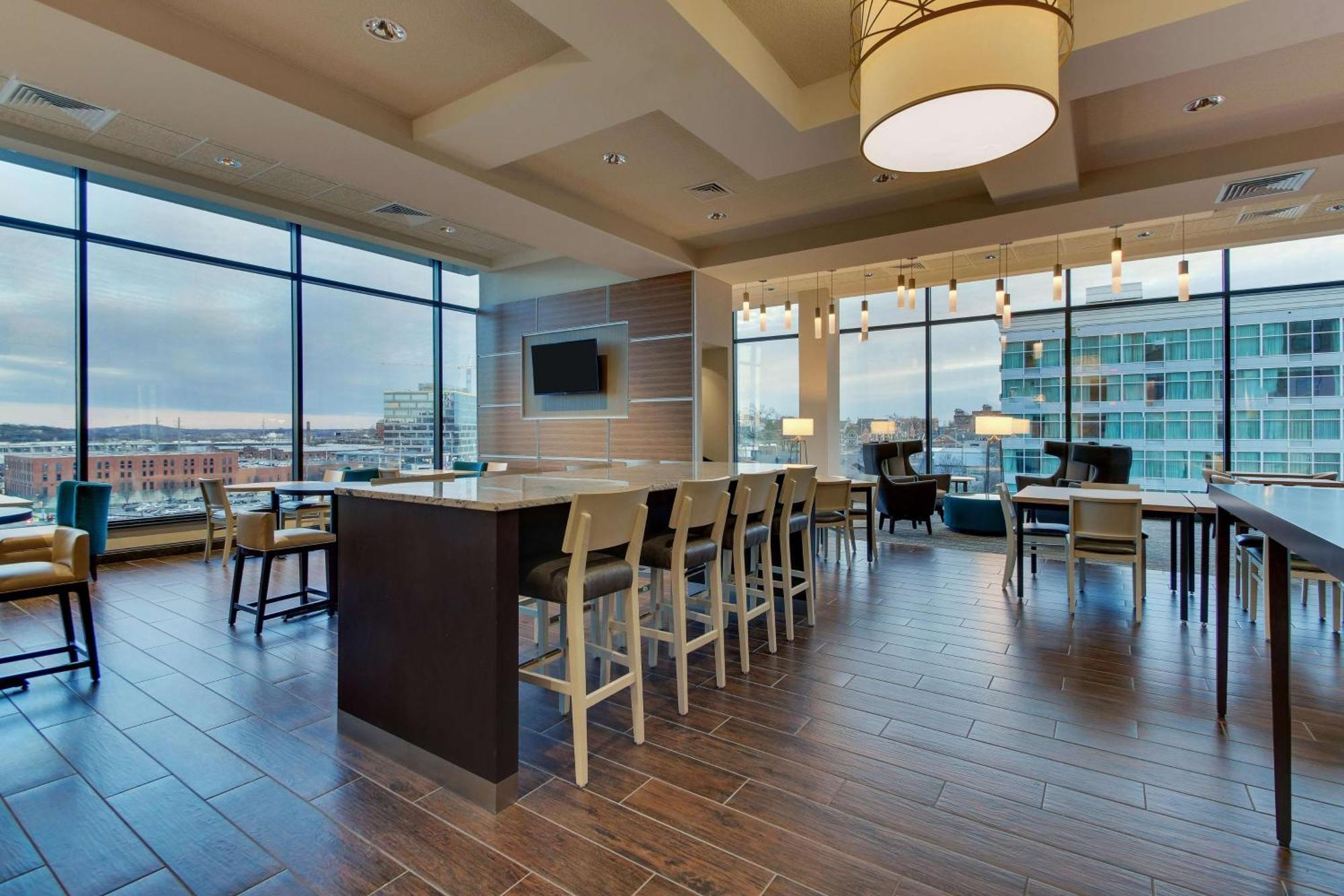 Drury Plaza Downtown 3*