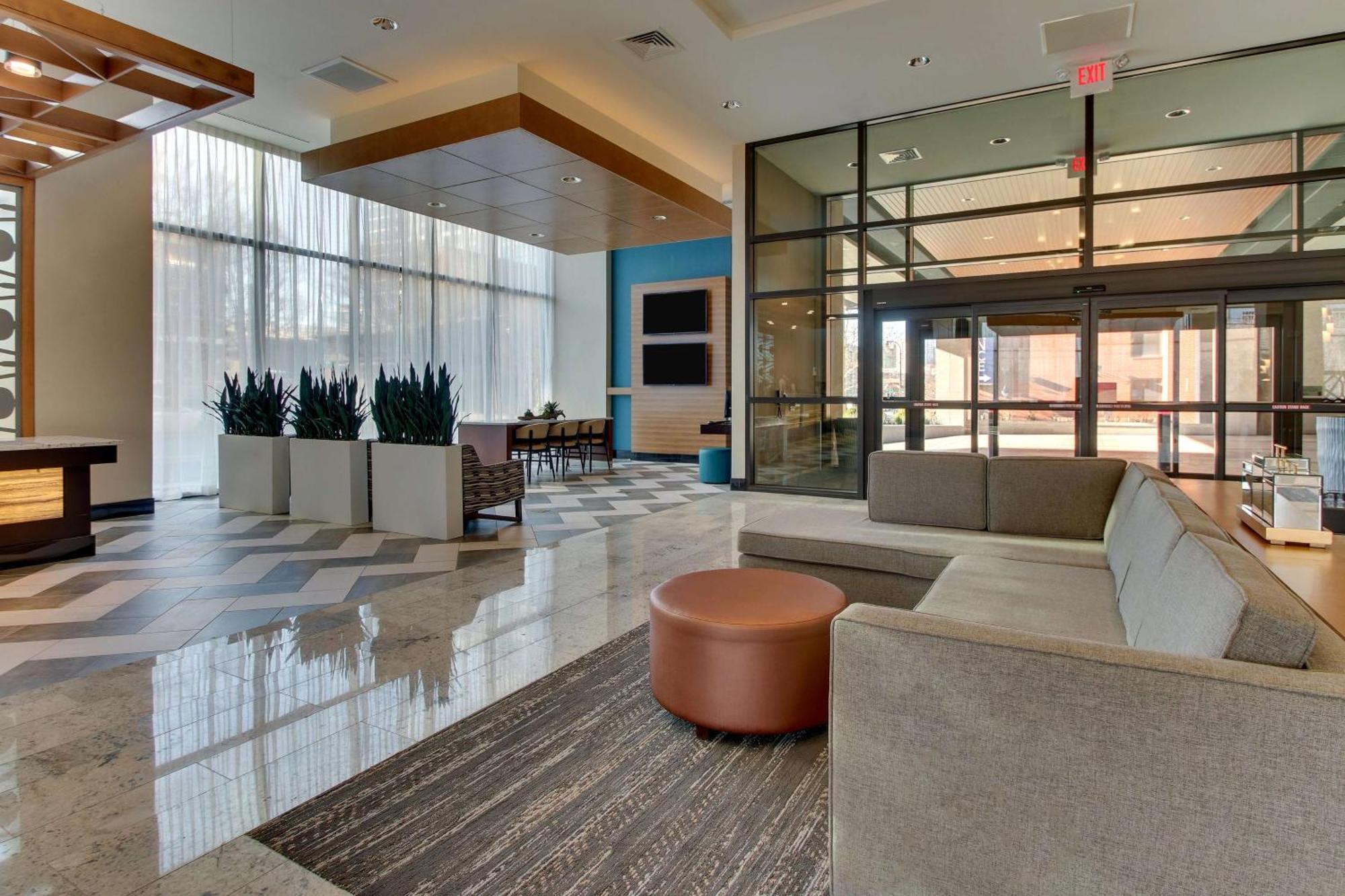 Drury Plaza Downtown Hotel 3*