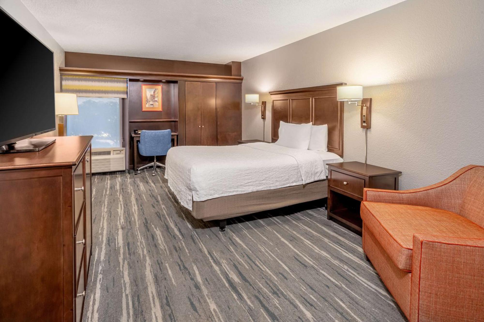 Hampton / Vanderbilt Hotel