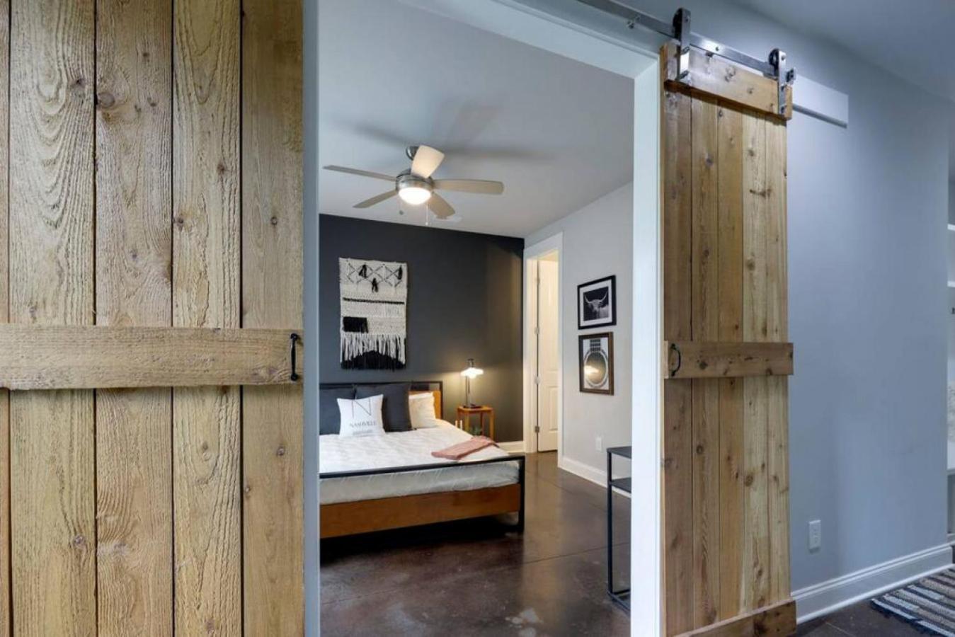 Holiday home Weho Home, Geodis Park, Mini-golf, Arcade, 10min To Downtown! Sleeps 10! Nashville
